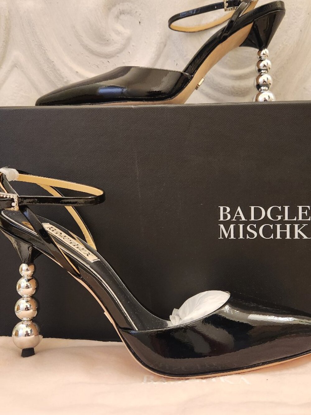 Badgley Mischka Black patent "Indie II" Heels. NIB. Size 8. With Dust bag.
